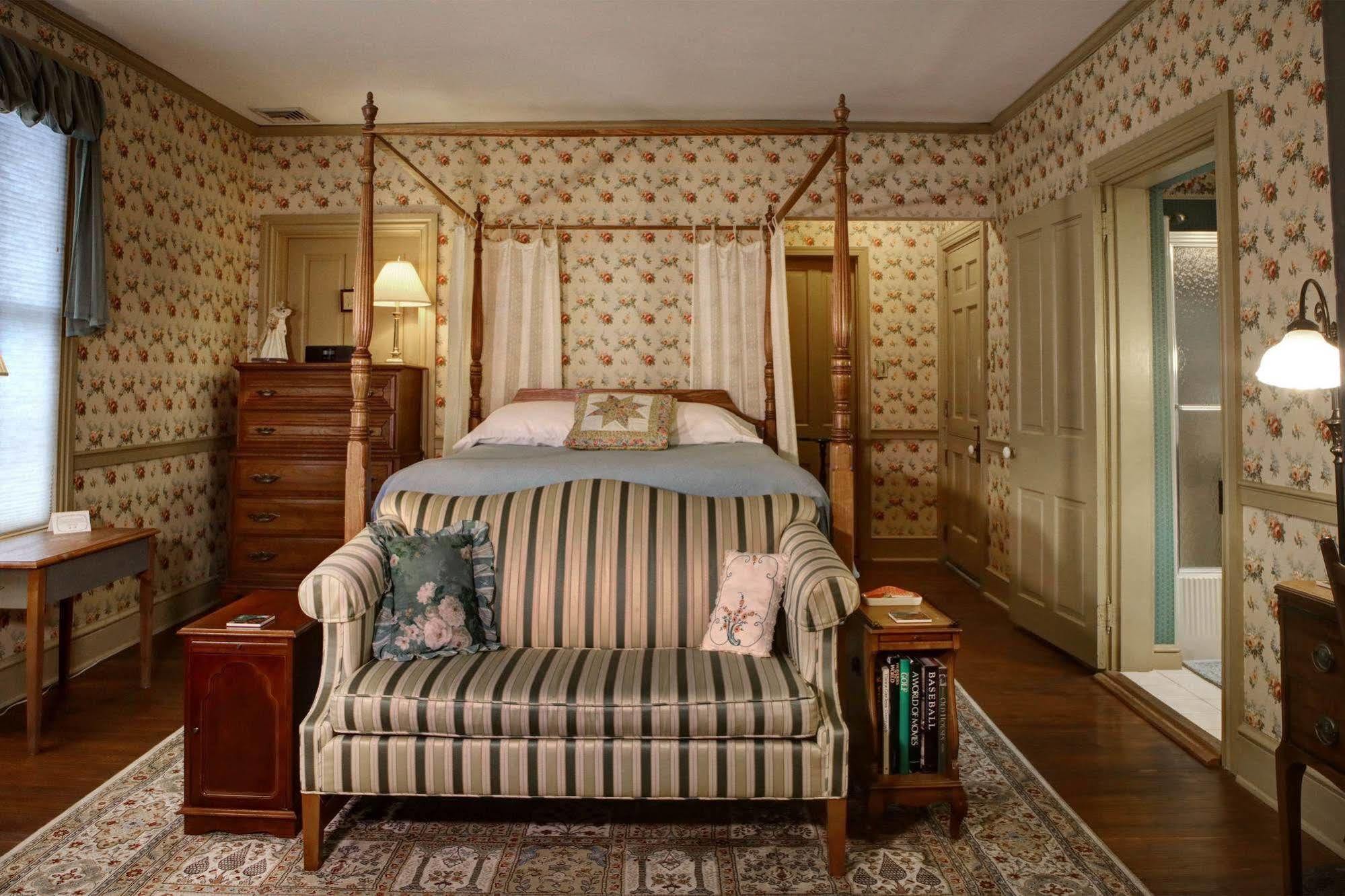 Apple Bin Inn Willow Street Bagian luar foto